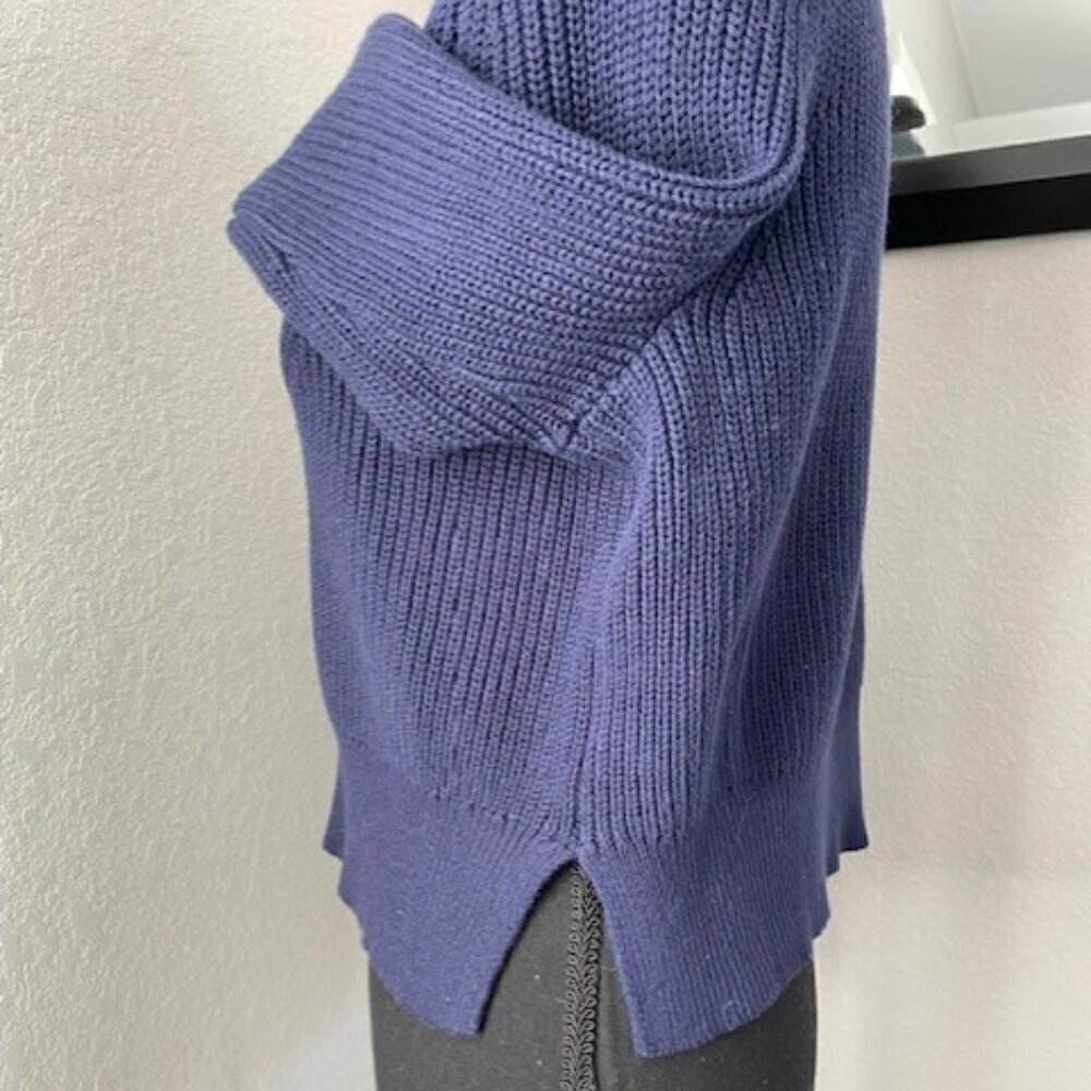NWT Kendall and Kylie Navy Blue Cropped Knit Sweater Small - Picture 9 of 13